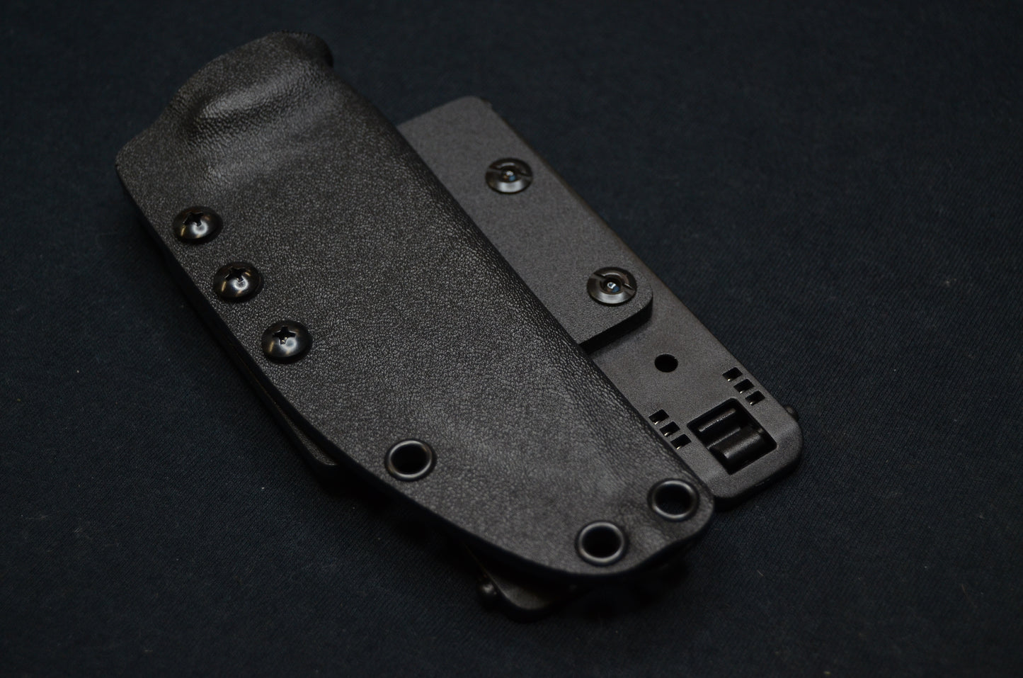 DOUBLE BLADE-TECH MOLLE-LOKS ON A RED HILL CUSTOM MOUNTING PLATE (DOES NOT INCLUDE SHEATH)