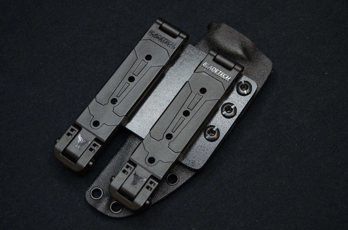 DOUBLE BLADE-TECH MOLLE-LOKS ON A RED HILL CUSTOM MOUNTING PLATE (DOES NOT INCLUDE SHEATH)