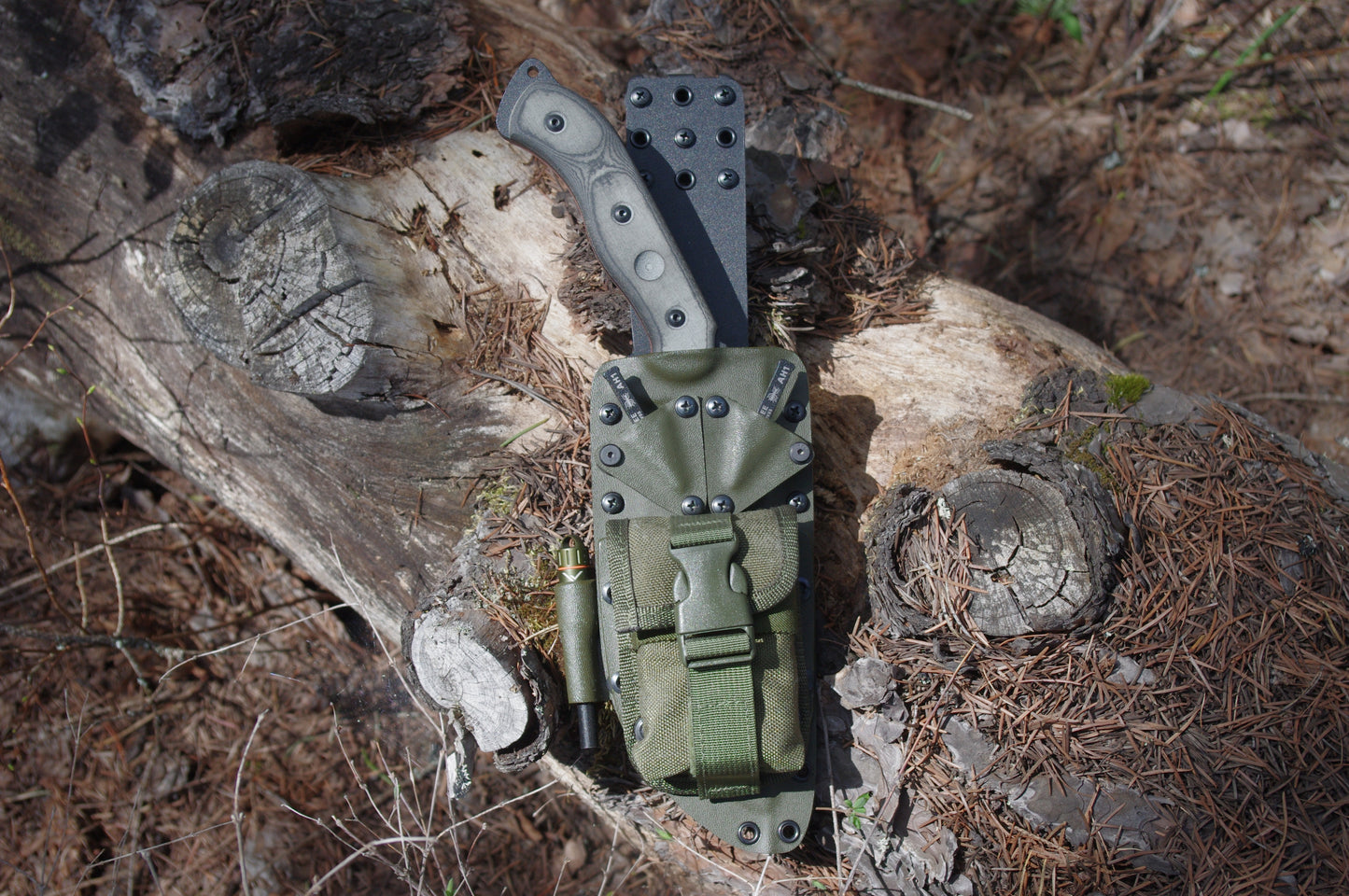 ESEE 5/6 POUCH ON CUSTOM MOUNTING PLATE