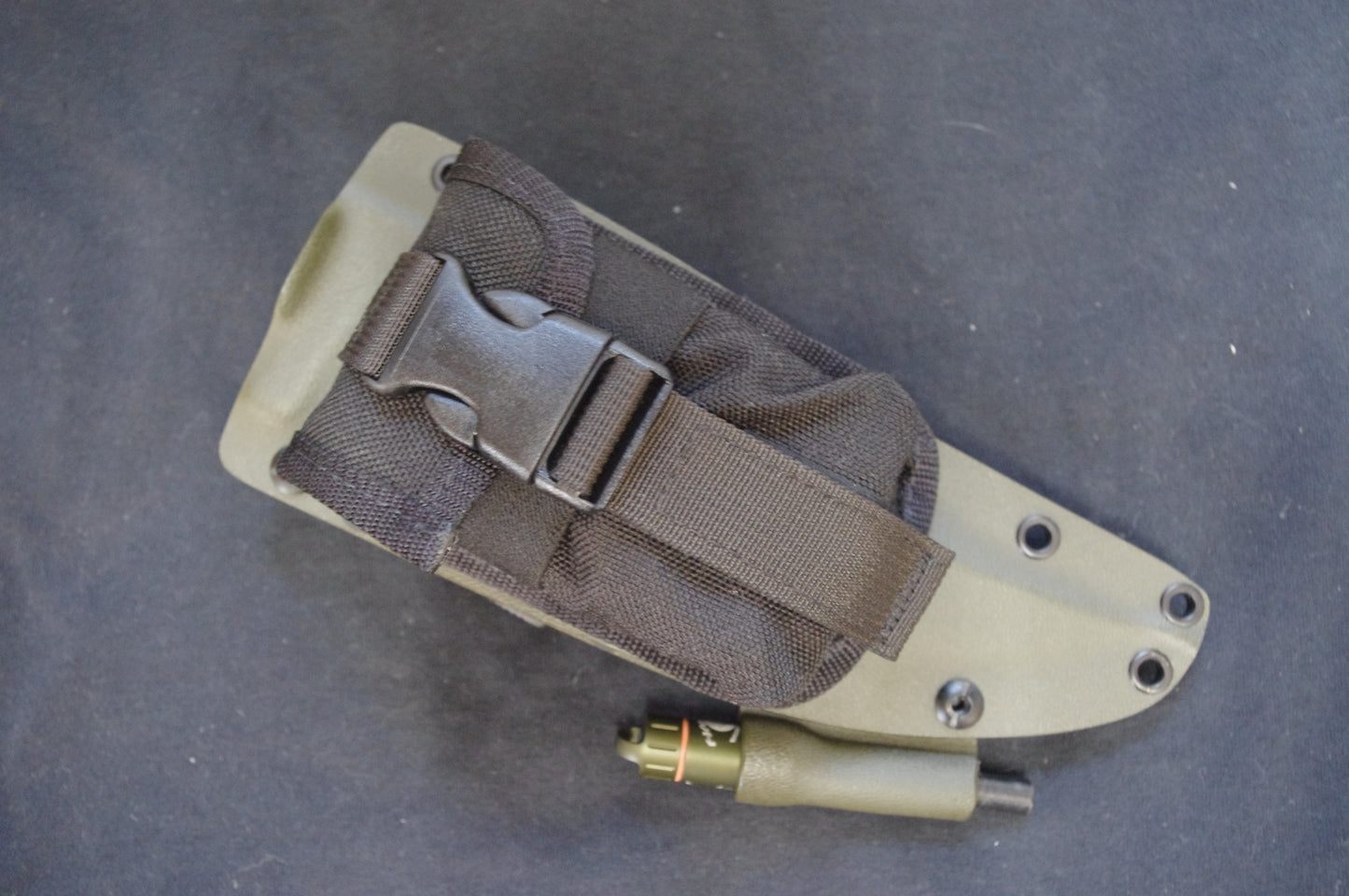 ESEE 5/6 POUCH ON CUSTOM MOUNTING PLATE