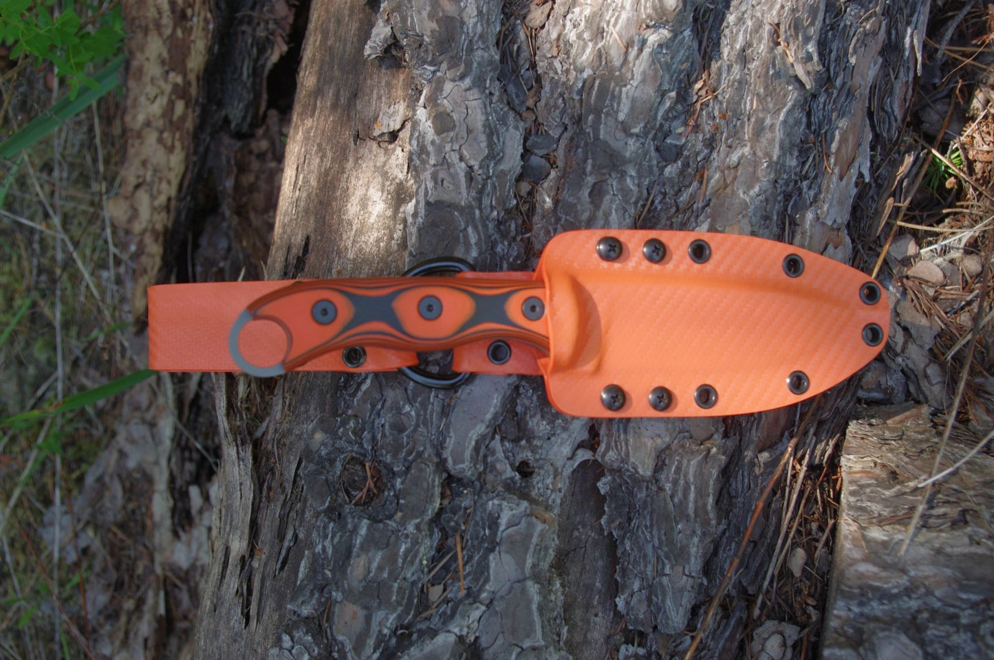 CUSTOM-MADE KYDEX "D" RING DANGLER WITH 2" BELT LOOP ON A CUSTOM MOUNTING PLATE