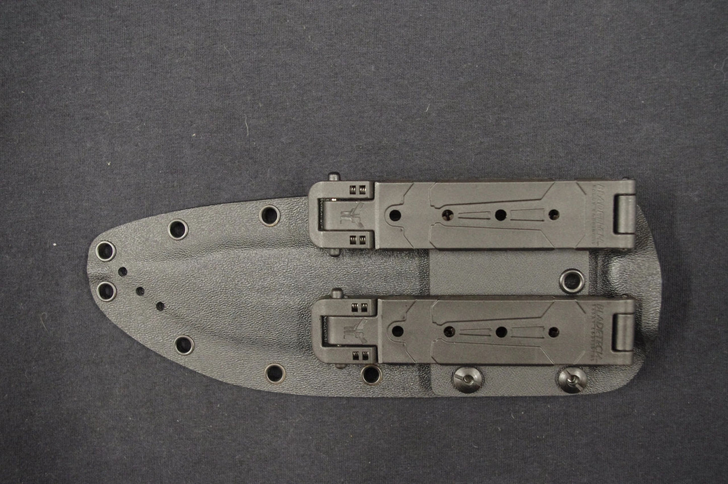 DOUBLE BLADE-TECH MOLLE-LOKS ON A RED HILL CUSTOM MOUNTING PLATE (DOES NOT INCLUDE SHEATH)