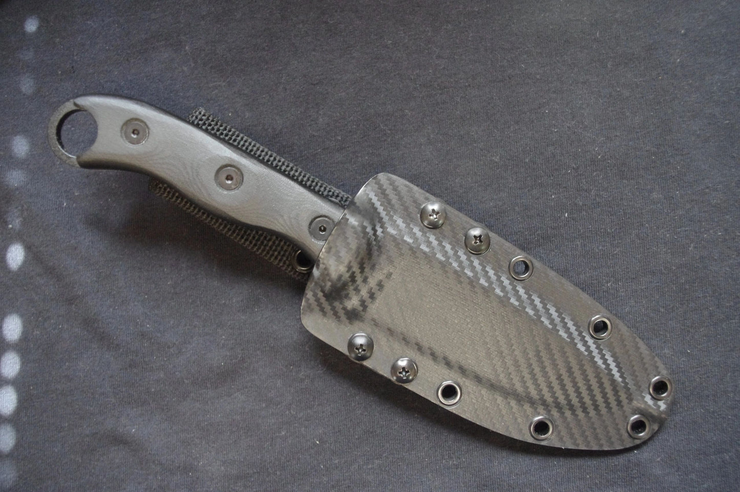 2" NYLON BELT LOOP WITH CUSTOM MOUNTING PLATE *COLOR CHOICE AVALIBLE* (DOES NOT INCLUDE SHEATH)