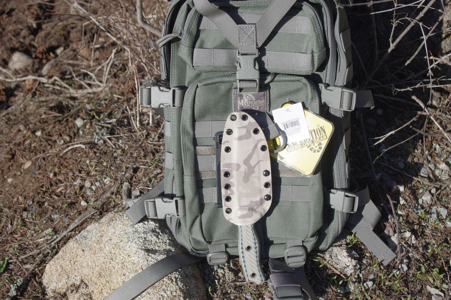 DOUBLE BLADE-TECH MOLLE-LOKS ON A RED HILL CUSTOM MOUNTING PLATE (DOES NOT INCLUDE SHEATH)